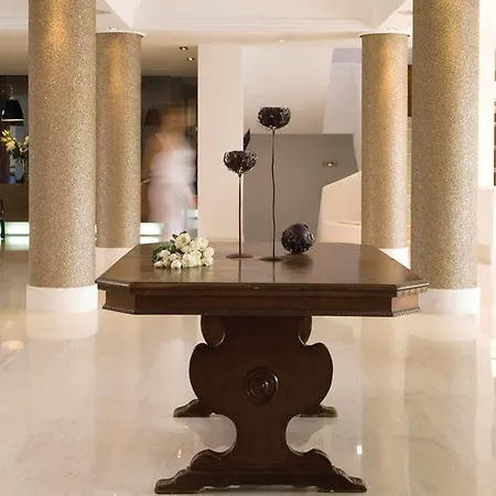 9 Muses Santorini Hotel 5*